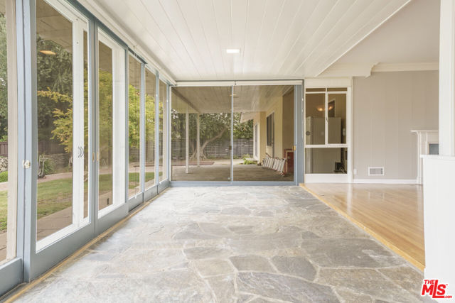520 Winthrop Road, San Marino CA: https://media.crmls.org/mediaz/12185bad-f30b-47de-8325-b875415c3c0b.jpg