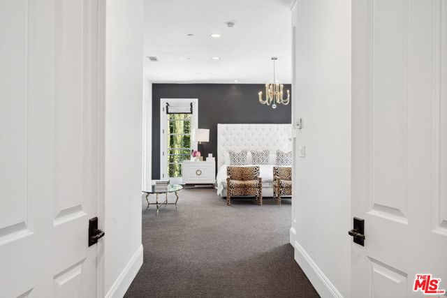 1600 Clear View Drive,  CA: https://media.crmls.org/mediaz/1218bd2b-ef6f-4f37-8b37-b064ea121b0a.jpg
