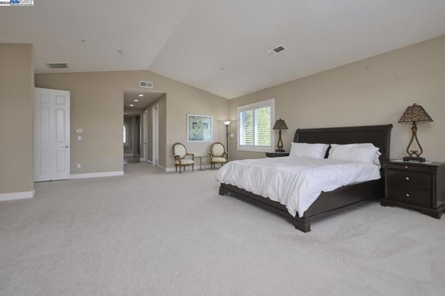 3272 Ashbourne Cir, San Ramon CA: https://media.crmls.org/mediaz/1218f379-cac4-4004-b012-83df96294ca4.jpg