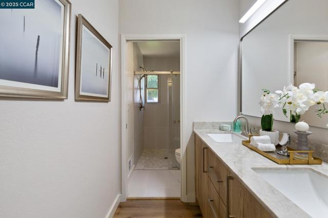 865 El Cerro Blvd, Danville CA: https://media.crmls.org/mediaz/12190498-ccac-48ed-b1ff-67eeb38a3c78.jpg