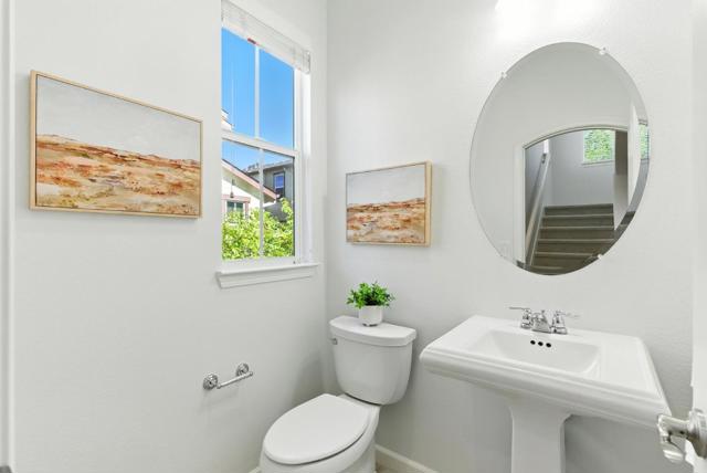 211 Peppermint Tree Terrace, Sunnyvale CA: https://media.crmls.org/mediaz/1219049e-7e19-4a1f-8c70-c9175cf5da11.jpg