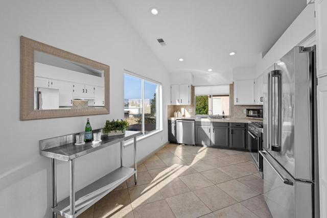 9082 Spencer Court, Gilroy CA: https://media.crmls.org/mediaz/1219c2a0-e539-41f3-8c02-f9a1004c5534.jpg