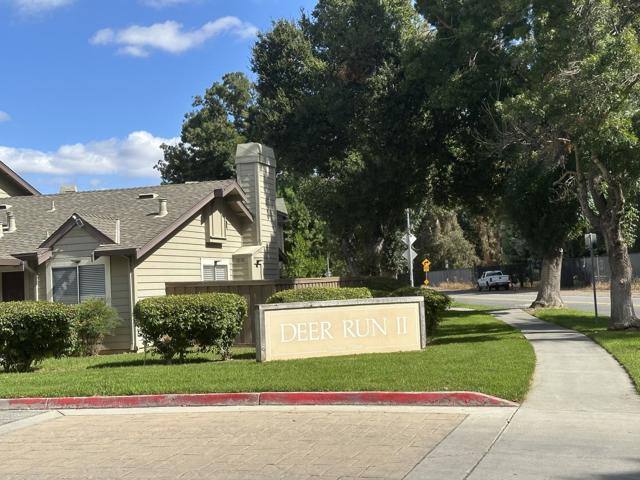92 Frontier Trail Drive, San Jose CA: https://media.crmls.org/mediaz/1219cd29-5adf-4cfc-97ef-7a58e50d7c22.jpg