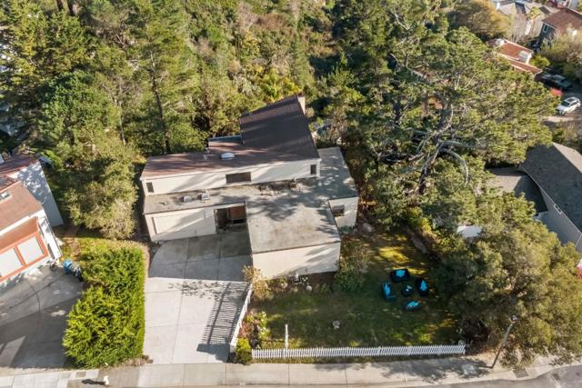 131 Los Vientos Way, San Carlos CA: https://media.crmls.org/mediaz/121a463e-db7a-435e-a9eb-e1ea4976b0d4.jpg
