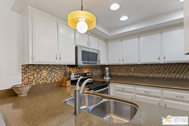 280 S Avenida Caballeros #108, Palm Springs, CA 92262
