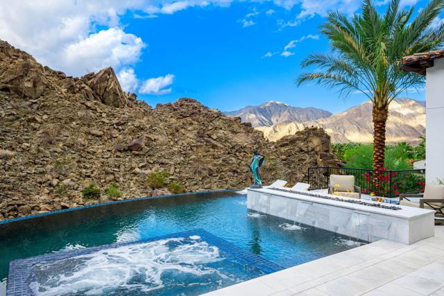 53985 Del Gato Drive, La Quinta CA: https://media.crmls.org/mediaz/121ad1d8-159d-4acf-9f7c-d335388b6492.jpg