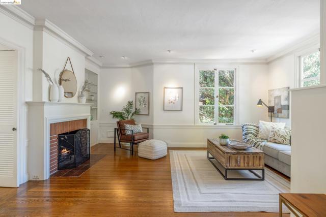 Image 9 of 60 For 1 Brookside Ave