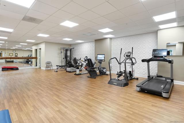 3890 Nobel Dr, San Diego CA: https://media.crmls.org/mediaz/121ded29-b9b1-4b50-bba7-a9c1b21501ba.jpg