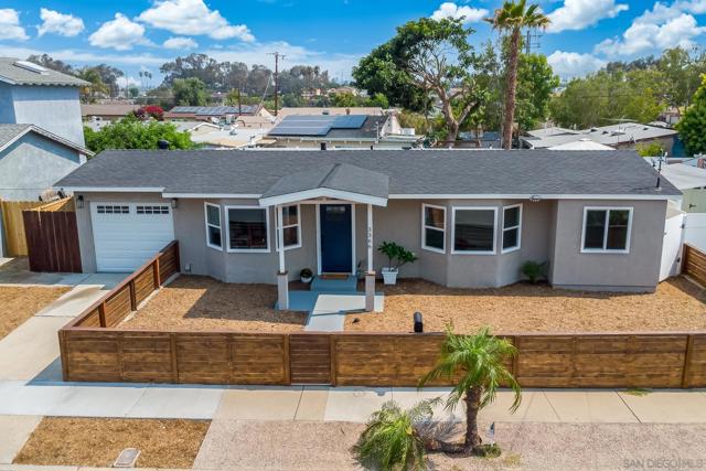 3366 Neosho Pl, San Diego CA: https://media.crmls.org/mediaz/121dff76-3968-42ec-b26b-f2925841c956.jpg