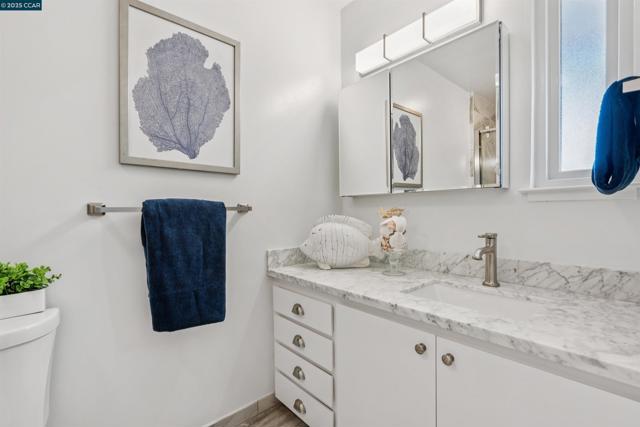 3803 Quail Ridge Road, Lafayette CA: https://media.crmls.org/mediaz/121f5dac-5dbd-4c0a-9659-706cdbefe079.jpg