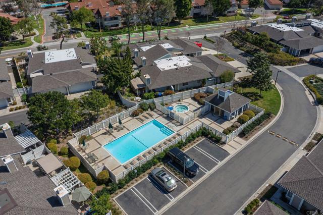 Detail Gallery Image 36 of 43 For 1015 Gleneagles Pl, Vista,  CA 92081 - 2 Beds | 2 Baths