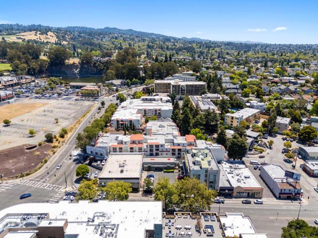 288 Whitmore Street, Oakland CA: https://media.crmls.org/mediaz/1220c77b-c82b-4aaf-b3a7-564a7e994dcd.jpg