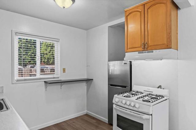 Image 11 of 17 For 357 Willow Street