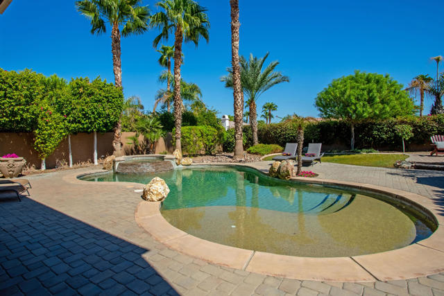 Image 87 of 121 For 80350 Via Castellana