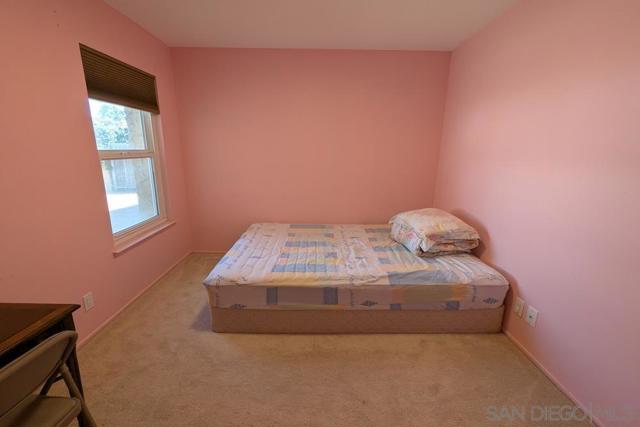 11416 Osoyoos Pl, San Diego CA: https://media.crmls.org/mediaz/12226b14-4b3f-4967-88ba-0098d41a5fa8.jpg