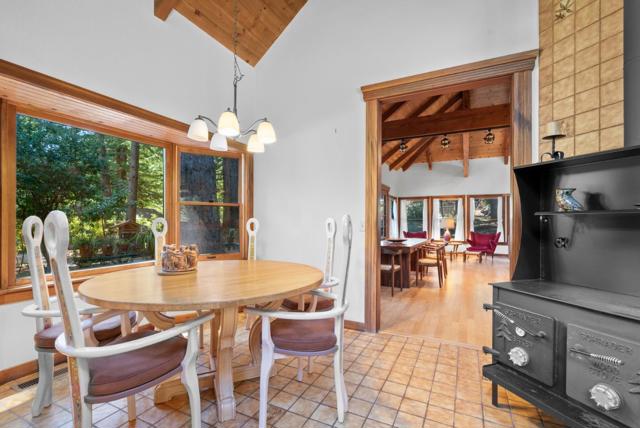 4611 Bonny Doon Road, Santa Cruz CA: https://media.crmls.org/mediaz/1222cce0-c363-48b7-85e5-ec856b596934.jpg