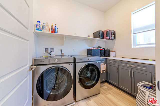 27457 Flycatcher Place, Valencia CA: https://media.crmls.org/mediaz/1222dca5-0618-4d20-b89f-0ea8bdd4f669.jpg