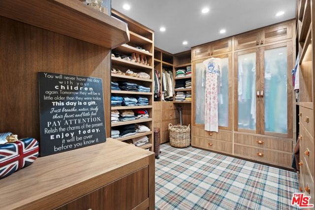 2835 Westbrook Avenue, Los Angeles CA: https://media.crmls.org/mediaz/1223252f-e22c-43f0-af66-e7c5cf25f2ff.jpg