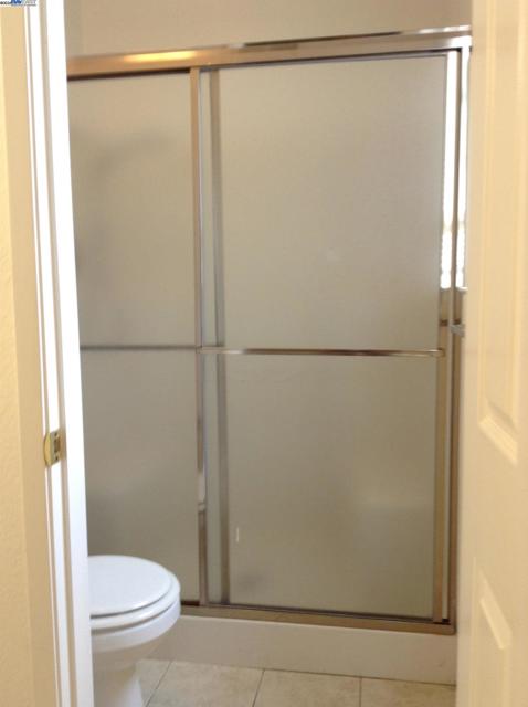 149 Pelican Loop, Pittsburg CA: https://media.crmls.org/mediaz/12234898-9449-4e2f-aa9b-63465e017fb2.jpg