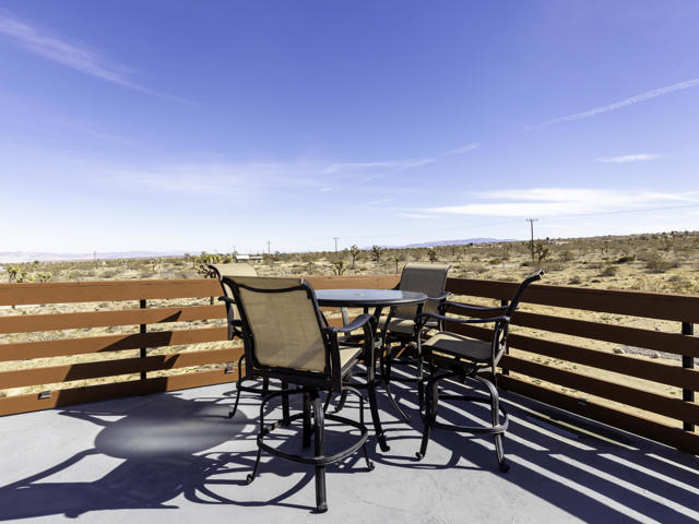 59130 Reche Road, Landers CA: https://media.crmls.org/mediaz/1223a981-a07d-4f41-a0e8-bbf91d07a72f.jpg