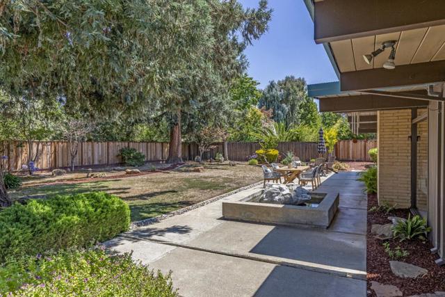 19269 De Havilland Drive, Saratoga CA: https://media.crmls.org/mediaz/122417c1-1d41-473e-b17f-a1fb73226726.jpg