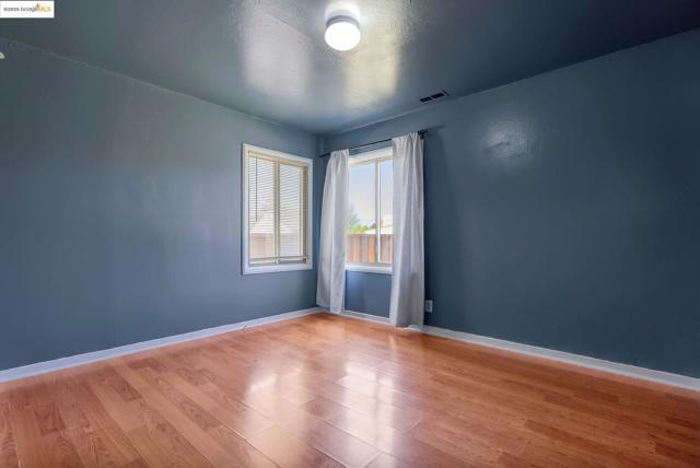 527 42nd Street, Richmond CA: https://media.crmls.org/mediaz/122468a3-fd72-4bc2-a645-3eb2add98f82.jpg