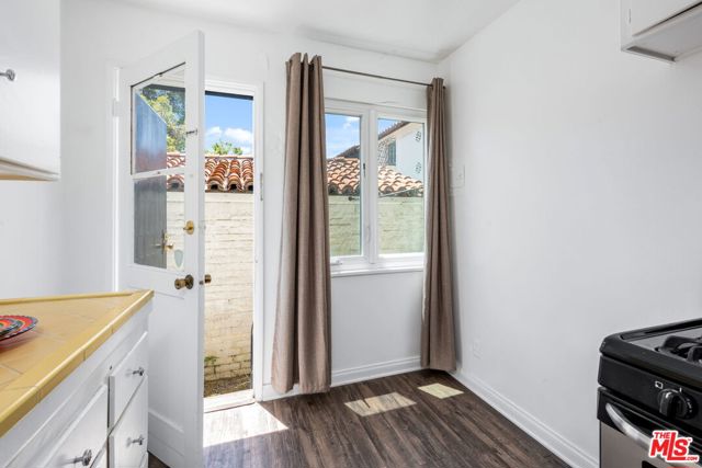 Image 19 of 25 For 1477 Havenhurst Drive