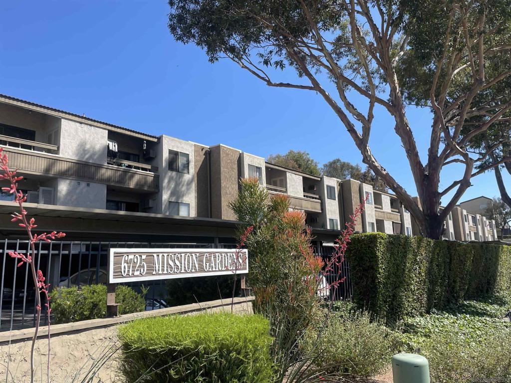 6725 Mission Gorge #204B