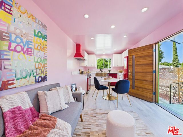 17660 Martha Street, Encino CA: https://media.crmls.org/mediaz/1225e794-8c72-4392-9318-28c7df21eff8.jpg