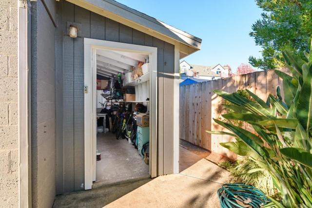 Detail Gallery Image 33 of 44 For 3915 Falcon St, San Diego,  CA 92103 - 3 Beds | 3 Baths