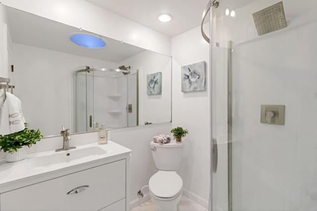 1019 Los Trancos Road, Portola Valley CA: https://media.crmls.org/mediaz/122721d0-06ac-4ddc-b0d0-facb6442b042.jpg