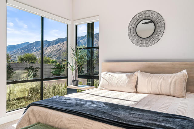 1346 Bacall Way, Palm Springs CA: https://media.crmls.org/mediaz/12279ca4-71ba-41de-bb05-39772d33c256.jpg