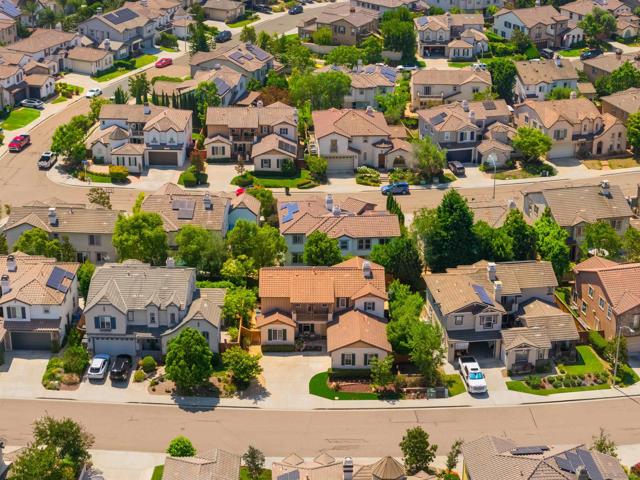 1726 BLUE WATER LANE, San Marcos CA: https://media.crmls.org/mediaz/1227cdc5-176d-41c1-9c04-8aaa3cd2c515.jpg