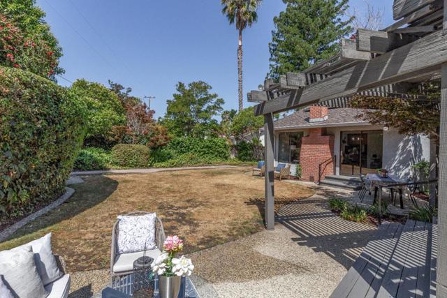 20412 CUNNINGHAM Place, Saratoga CA: https://media.crmls.org/mediaz/1227ec40-6917-458f-80c5-1240562ea060.jpg