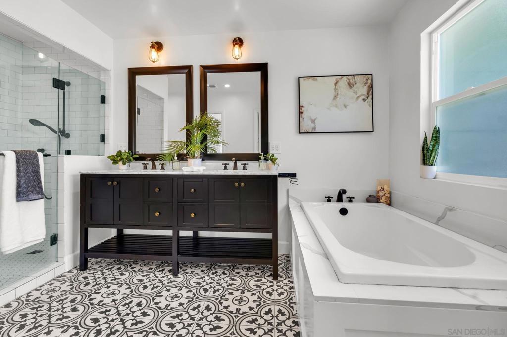 MLS #250034894SD img 16