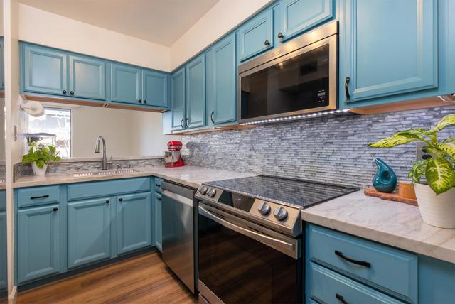 1925 46th Avenue, Capitola CA: https://media.crmls.org/mediaz/1229be90-bcf8-4981-9665-a0fcae6e432b.jpg