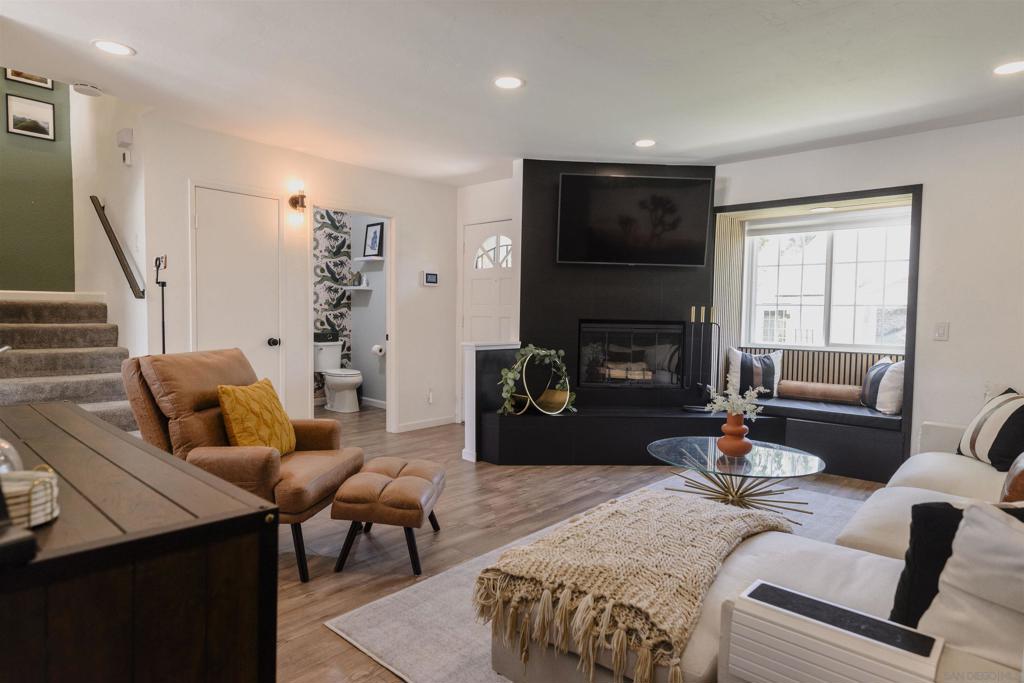 MLS #250033095SD img 7