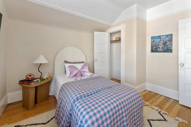 270 Andover Street, San Francisco CA: https://media.crmls.org/mediaz/122a302c-6514-487a-ad59-9f92d517386b.jpg