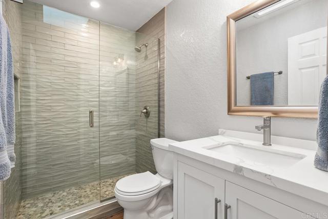 Detail Gallery Image 20 of 36 For 1025 Brewley Ln, Vista,  CA 92081 - 2 Beds | 2 Baths