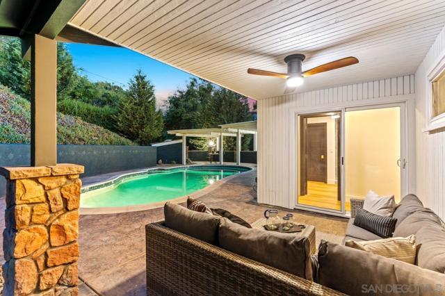 4911 Beaumont Dr, La Mesa CA: https://media.crmls.org/mediaz/122b05b8-422f-47c8-836e-9cde4c4ff106.jpg