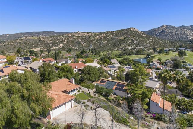 15519 Calistoga Dr., Ramona CA: https://media.crmls.org/mediaz/122b0a1d-d6f9-4a6a-84e7-2a2ae113dd19.jpg
