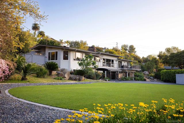 16204 Orchard Bend Rd, Poway CA: https://media.crmls.org/mediaz/122b7ec4-bbd0-4f76-91c3-59aa3080df71.jpg