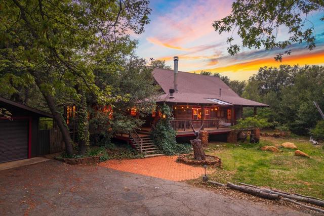3131 Pera Alta Dr, Julian CA: https://media.crmls.org/mediaz/122beacd-df0c-4763-913f-08331e66b9be.jpg