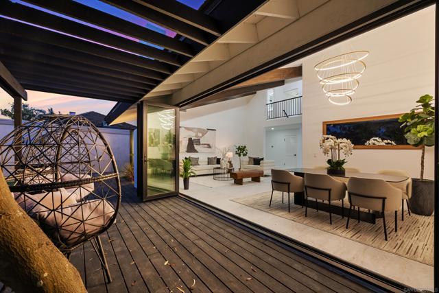 6555 Caminito Northland, La Jolla CA: https://media.crmls.org/mediaz/122c1bd9-7323-4334-a56a-a60b7350dcf4.jpg