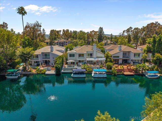 22682 S Canada Ct, Lake Forest CA: https://media.crmls.org/mediaz/122d5ce8-012c-4e18-b929-c2c2e8522381.jpg