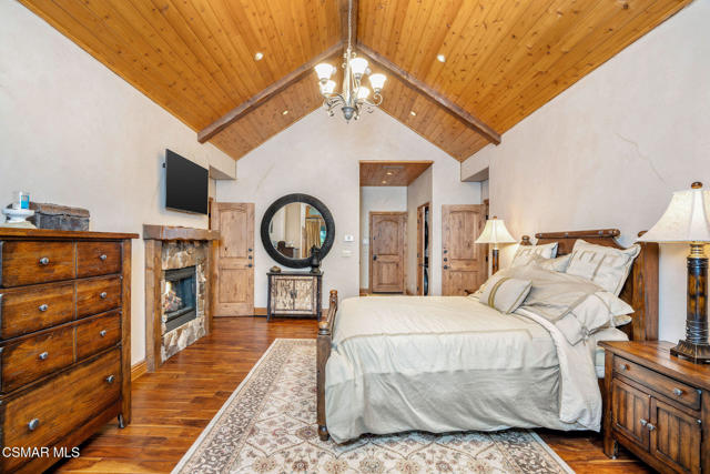 32310 Hummingbird Court, Running Springs CA: https://media.crmls.org/mediaz/122d99e3-0a56-4a81-b016-fa4d3fddc1c7.jpg
