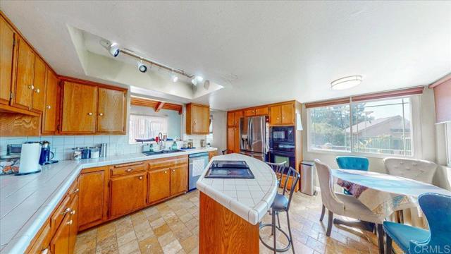 Detail Gallery Image 17 of 33 For 3120 Florence Terrace, Spring Valley,  CA 91978 - 4 Beds | 2 Baths