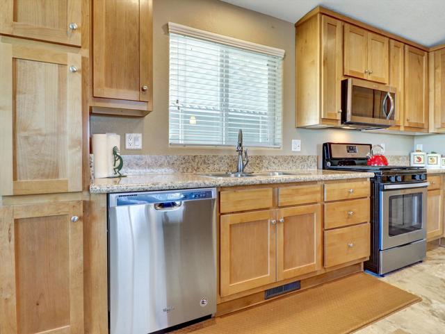 12-39760 Moronga Canyon Dr-12