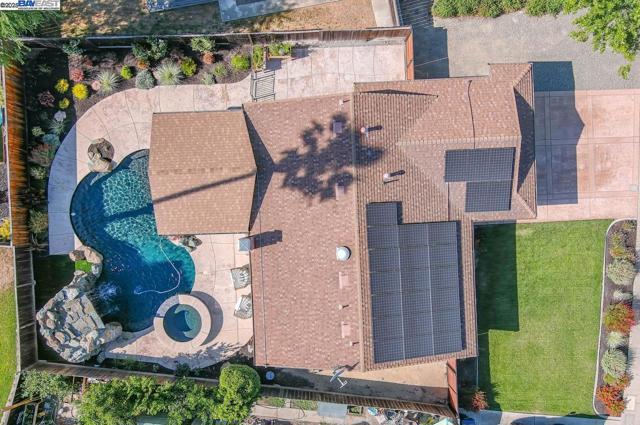 648 Buckeye Dr, Livermore CA: https://media.crmls.org/mediaz/122fd338-a243-4fcc-80f1-fe5274dec2d1.jpg