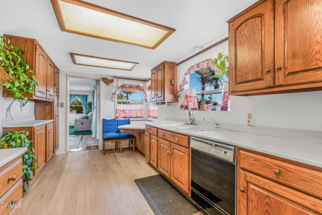 Detail Gallery Image 14 of 33 For 403 N L St, Oxnard,  CA 93030 - 3 Beds | 2 Baths